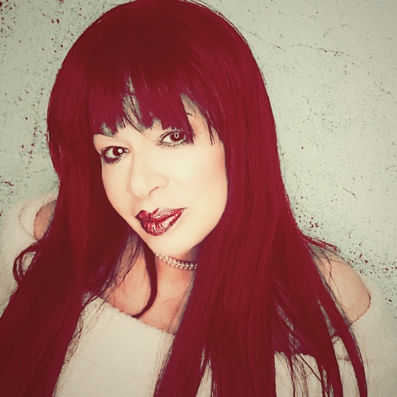 Meet your Posher, Joanna - Picture 3 of 3